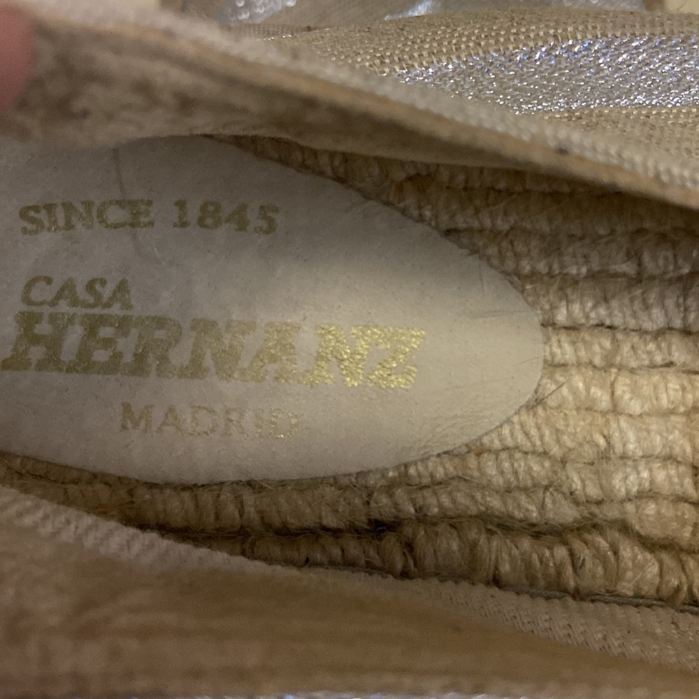 Casa Hernaz Madrid Espadrilles metallic, silver strips, braided heel. - Picture 9 of 11